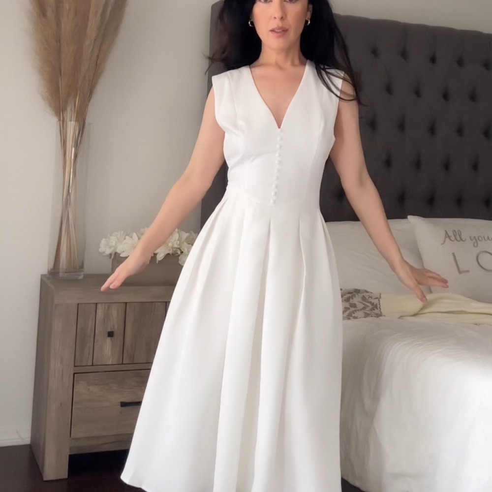 JJs House White Pleated Midi Dress V-Neck Cap Sleeve